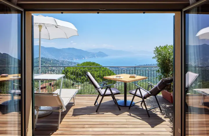 Camera Deluxe matrimoniale / doppia con letti singoli con vista mare